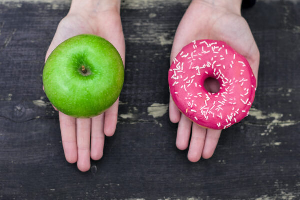 Choosing between apple or doughnut