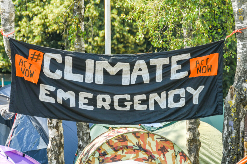 climate emergency banner