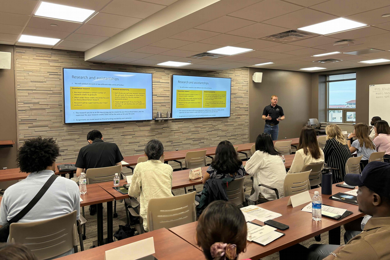 Hybrid Conference Room (Krannert 661)
