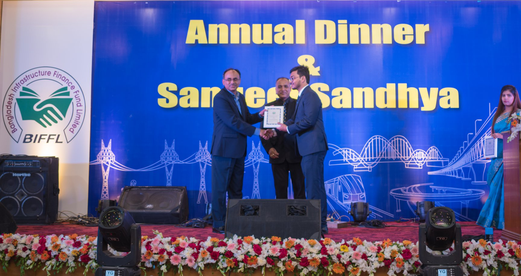 Asif Khan receiving Performance Award at BIFFL