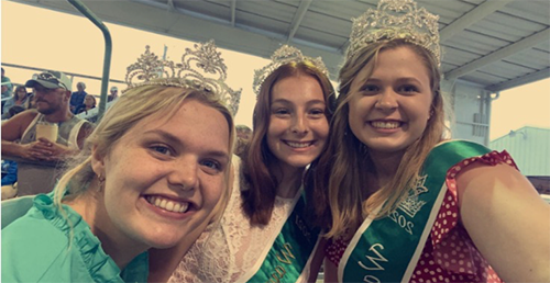 kassidy with queen's court members