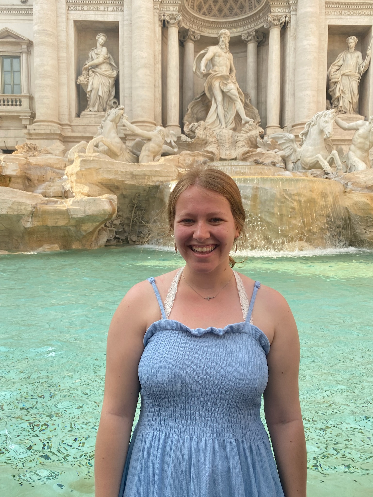 Taryn in front of the Trevi Fountain