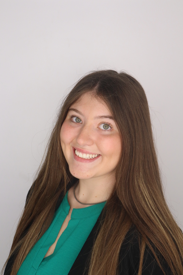 Emily Phillips professional headshot