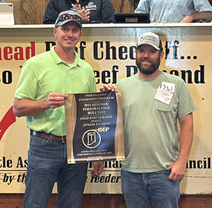 Award presented to Allen Farm