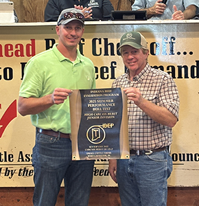 Award presented to Small Cattle Farms