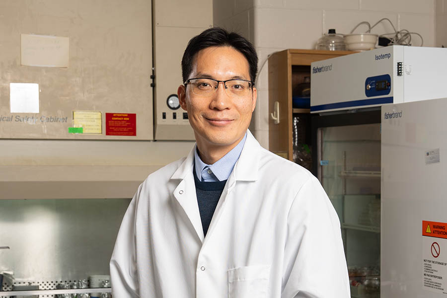 Dr. Eun Joong Oh