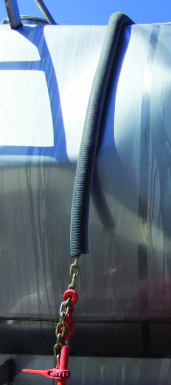 chain-with-hose-on-tank-2.jpg