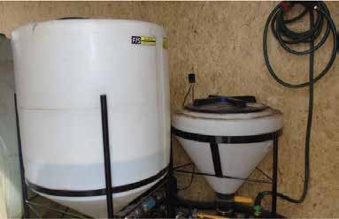 cylinder with spray solution