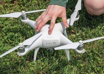 The single battery on this specific drone provides enough power for approximately 25 minutes before it needs to be recharged.