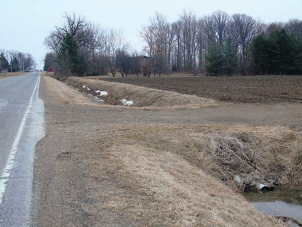 Be careful when you pull over, if the right shoulder has a ditch or steep embankment or if it is lined with power poles, mailboxes, and driveways.