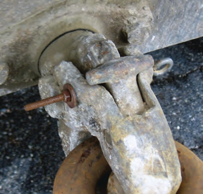 Always use high-quality locking pins.
