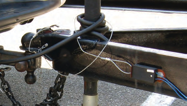 Do not hook up an operational brake and cable to the trailer’s coupler