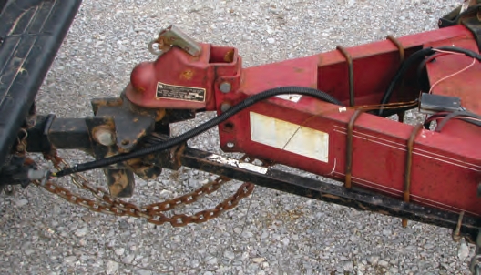Weight-distributing hitches