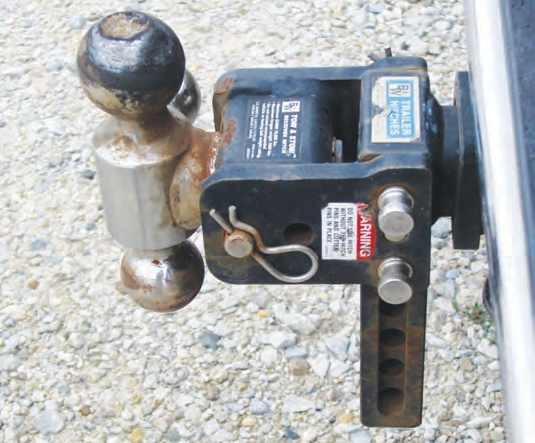 If you have a ball insert that is designed to move up or down, you can use it to help level the truck and trailer.