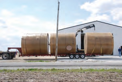 Unloading storage tanks