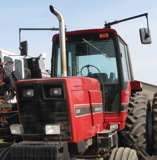 Tractor with mirrors