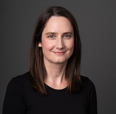 Dr. Carolyn Burt headshot