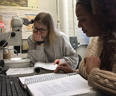 Students in lab, Aquatic Ecology Research Lab.