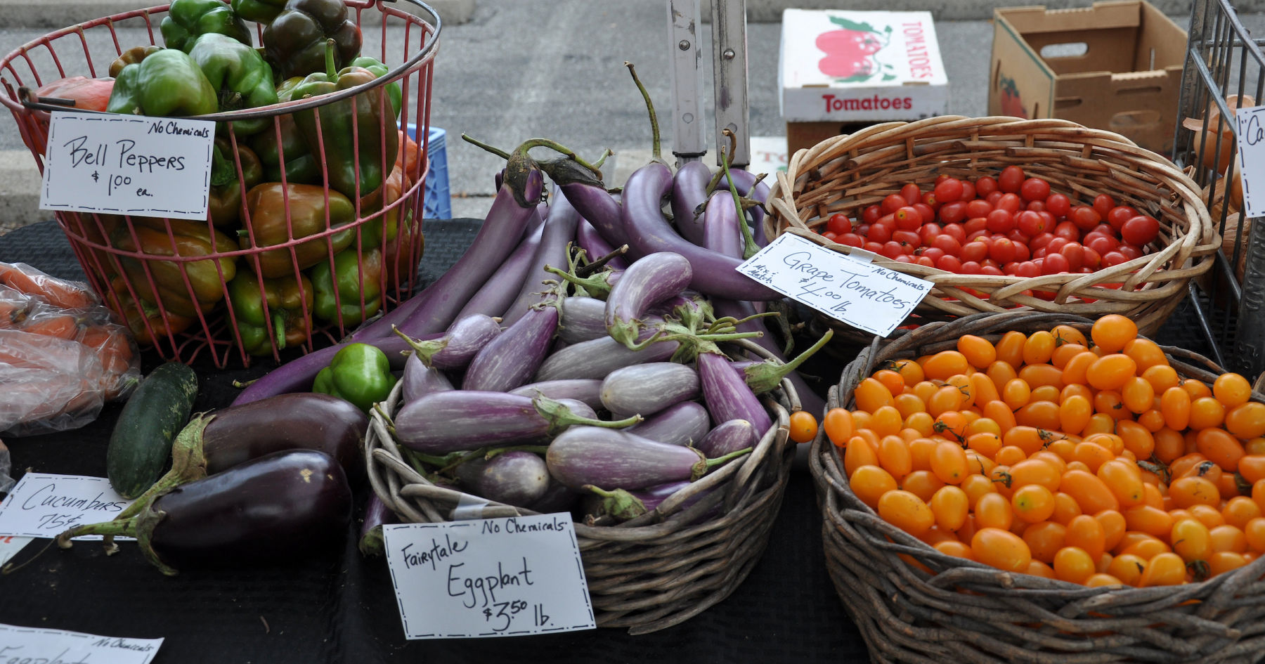 vegetables at farmers market