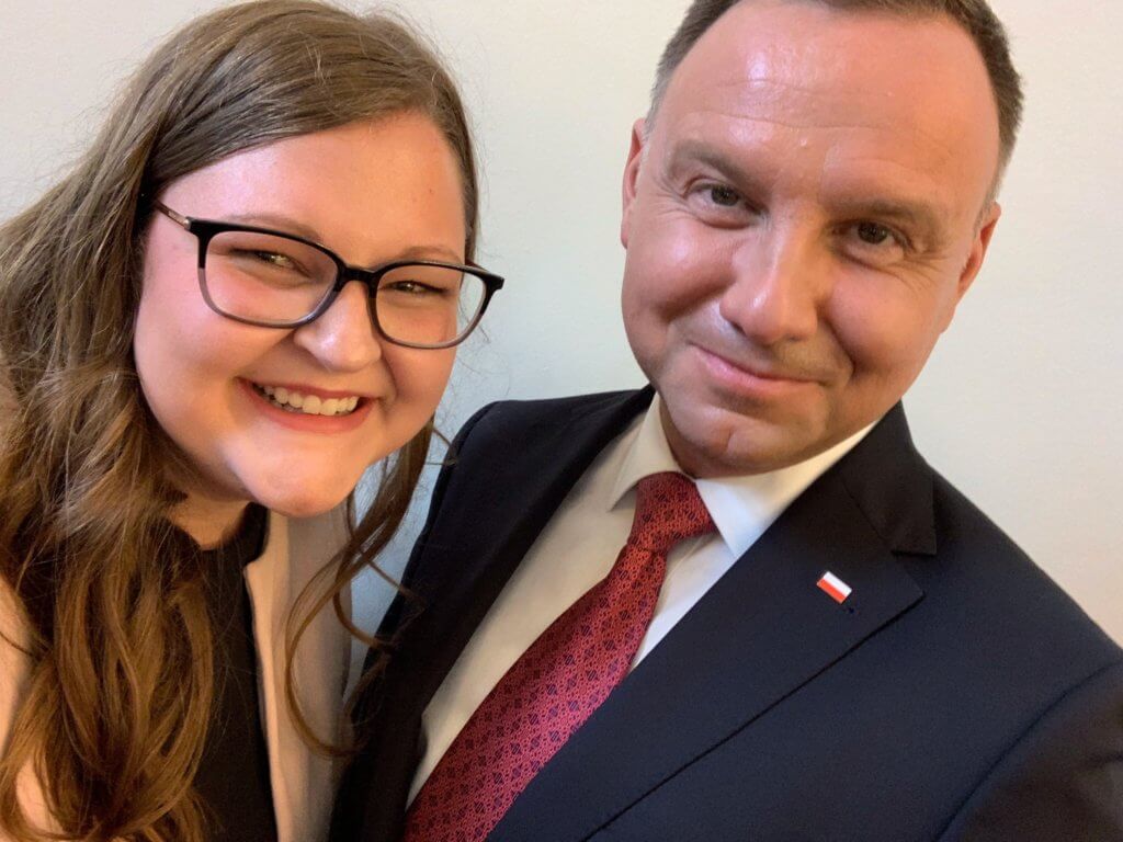 kelley selfie with president of Polaand