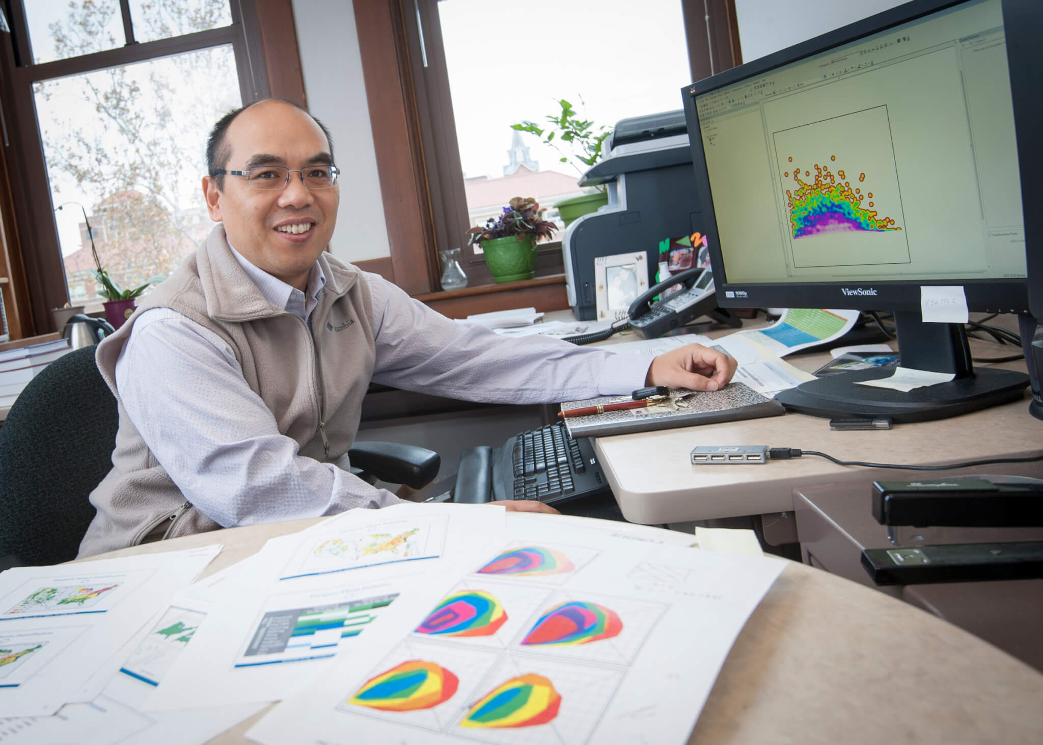 Professor Fei in his office