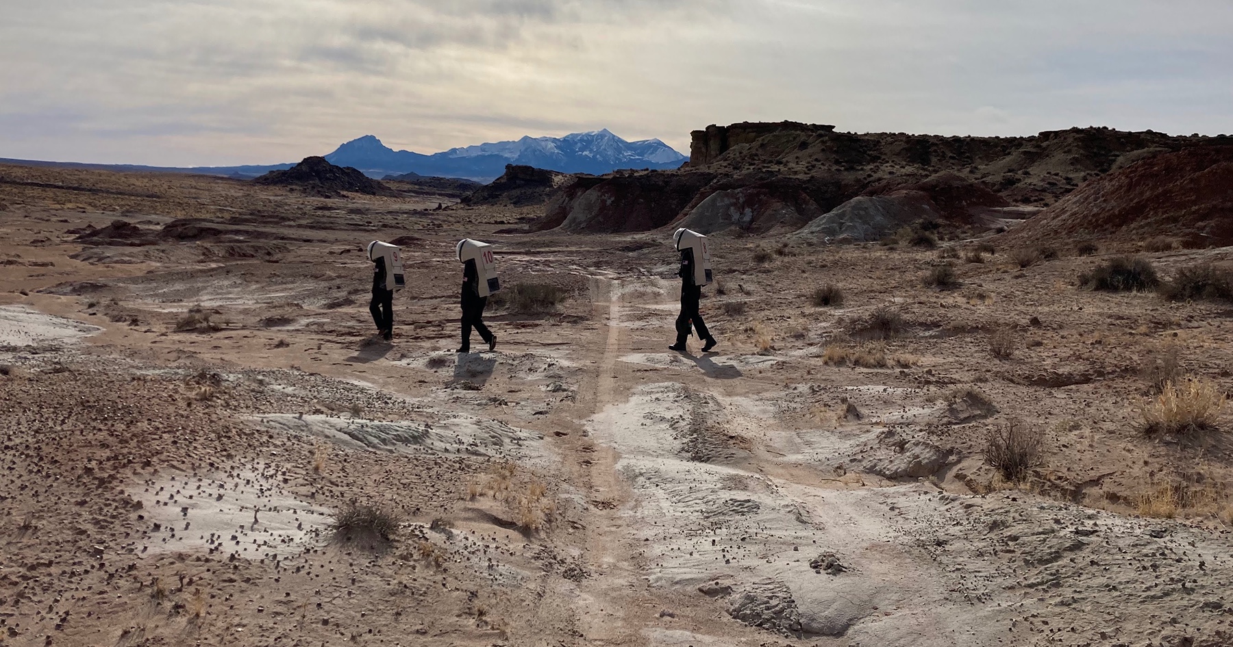 Students walk in Utah landscape for Mars simulation 