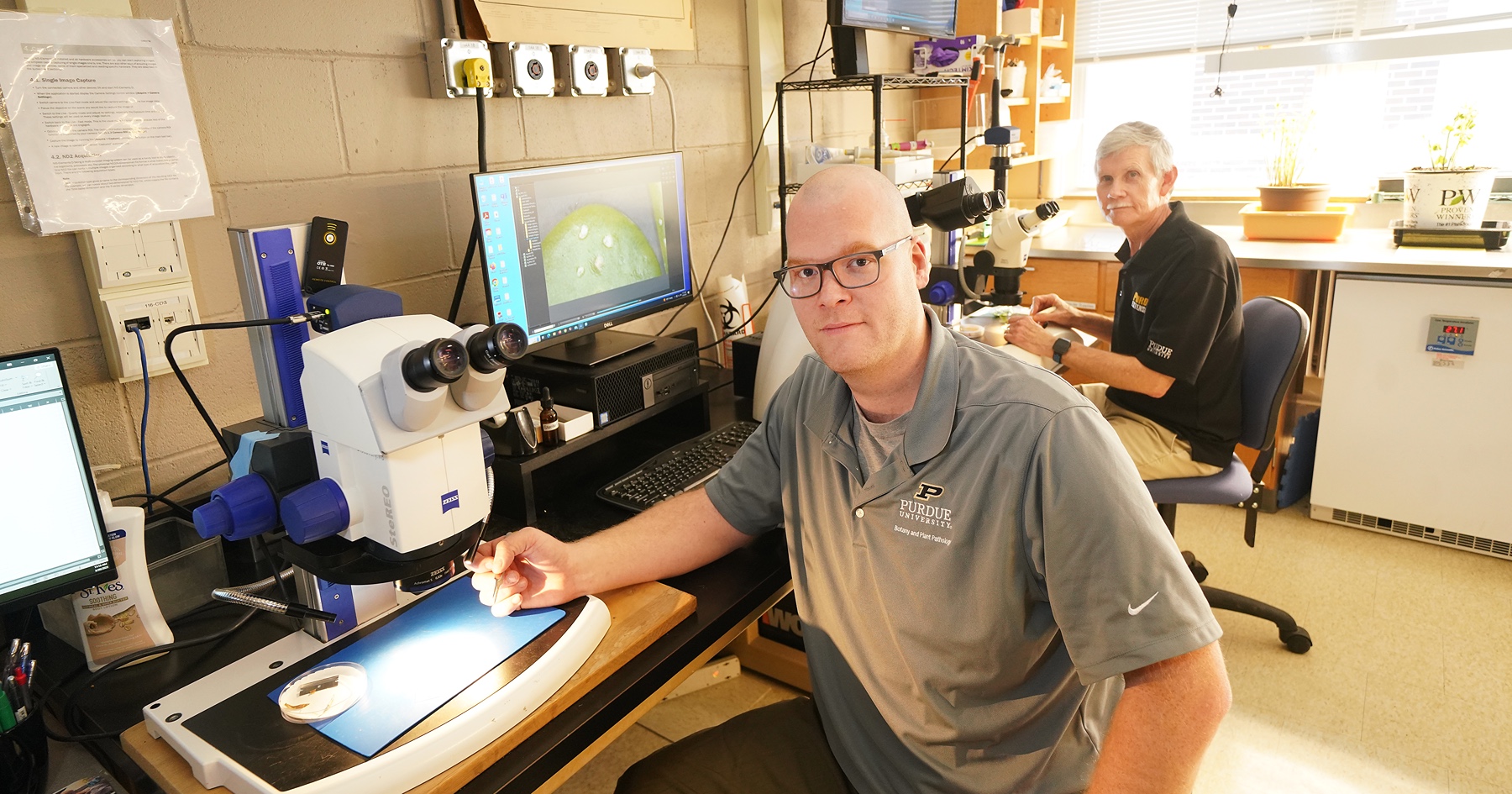 Plant and Pest Diagnostic Lab at Purdue University