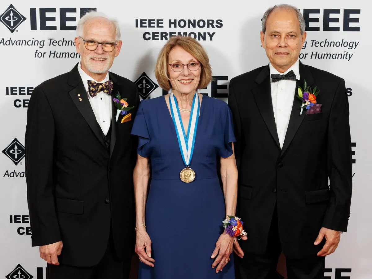 melba-crawford-ieee-mildred-dresselhaus-medal-1200x900.jpg