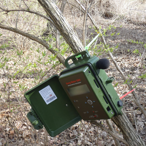 An acoustic monitoring device