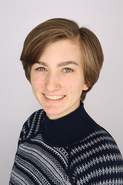 Lydia Pultorak headshot