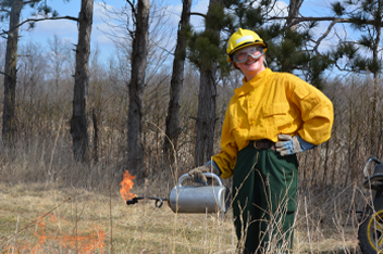 helping-with-a-prescribed-burn-at-the-purdue-wildlife-area-pwa