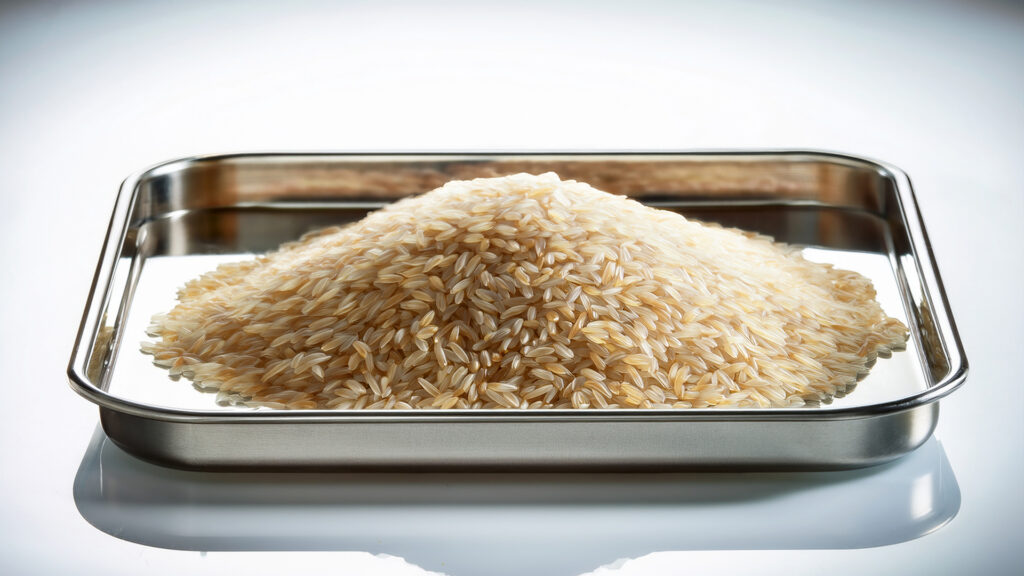 Dry rice in a pan