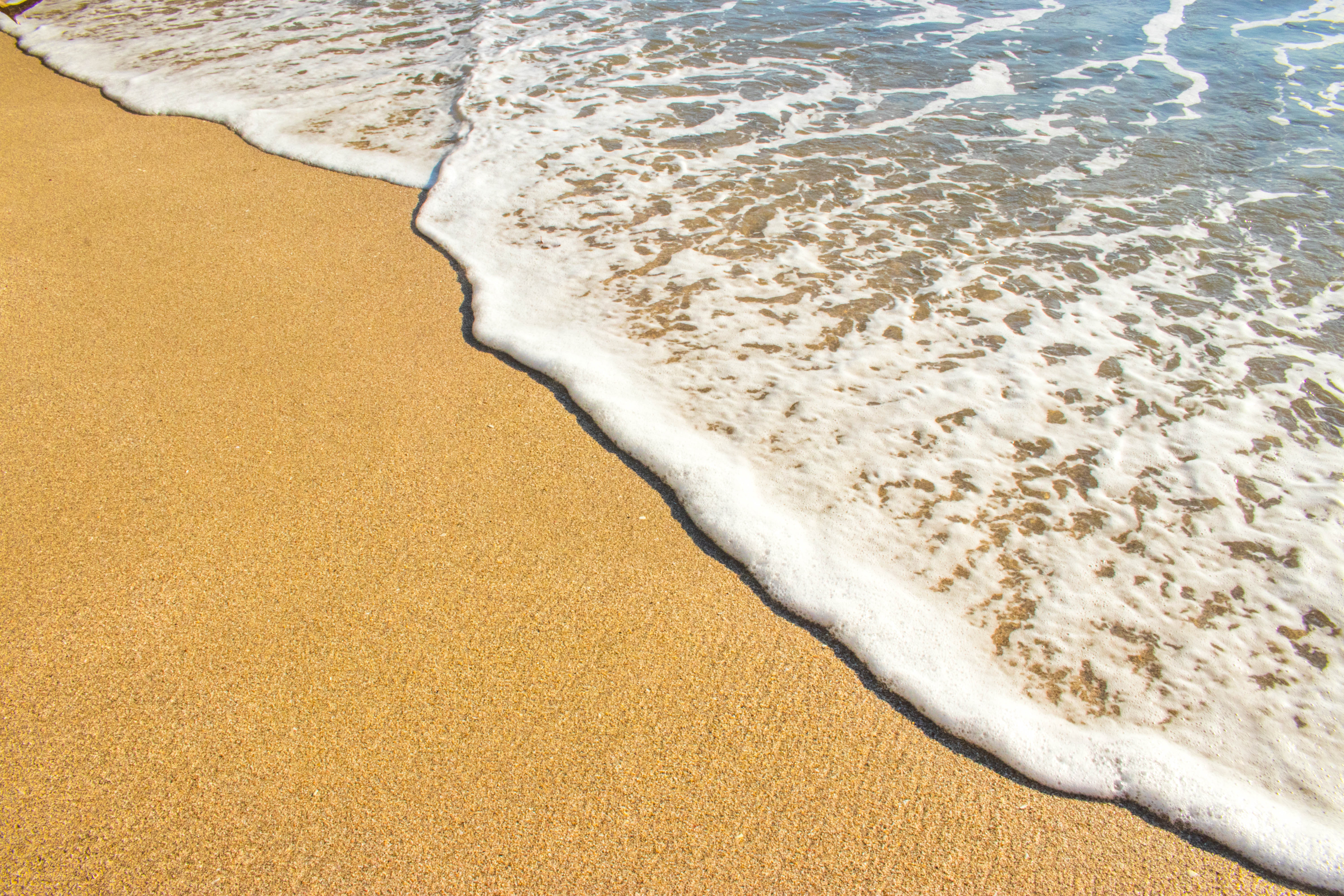 beach-ocean-sand-919496