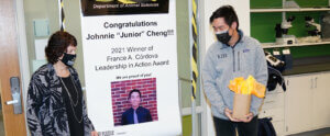 Cheng receives award from Dean Plaut