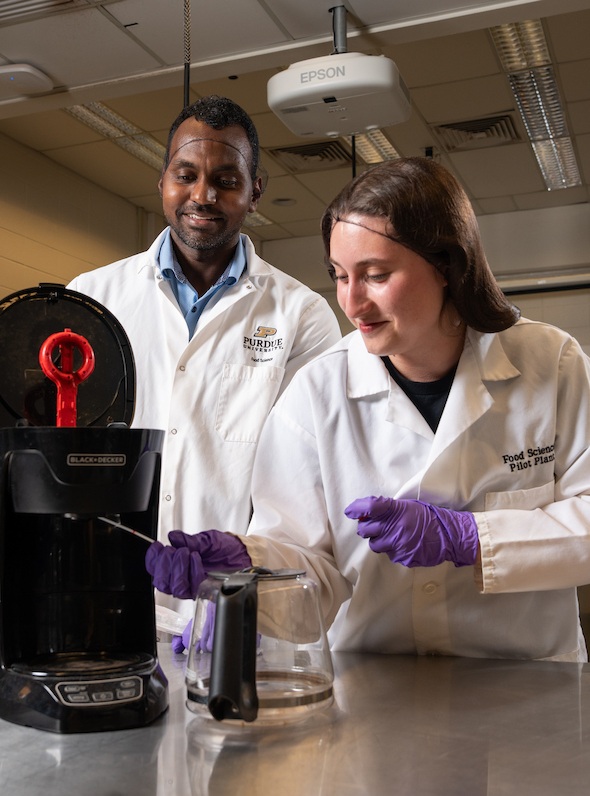 Students in FEMI lab